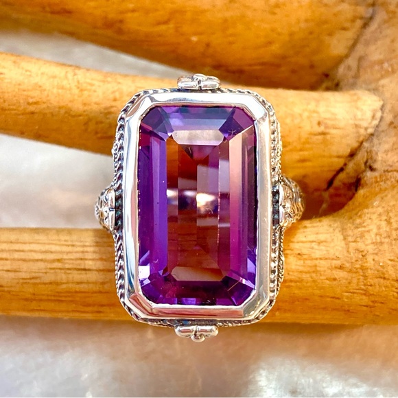 Spectacular Vintage Filigree Sterling Silver and Amethyst Statement Ring - Picture 2 of 5